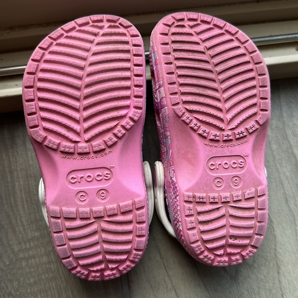 Crocs Child Classic Hello Kitty Clog, size C9, pink - Picture 5 of 5